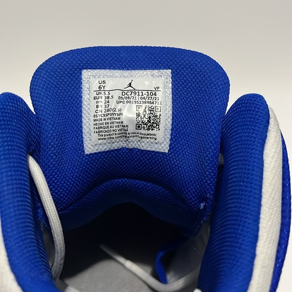 Jordan Pro Strong GS 6Y with the Box - Picture 7 of 8